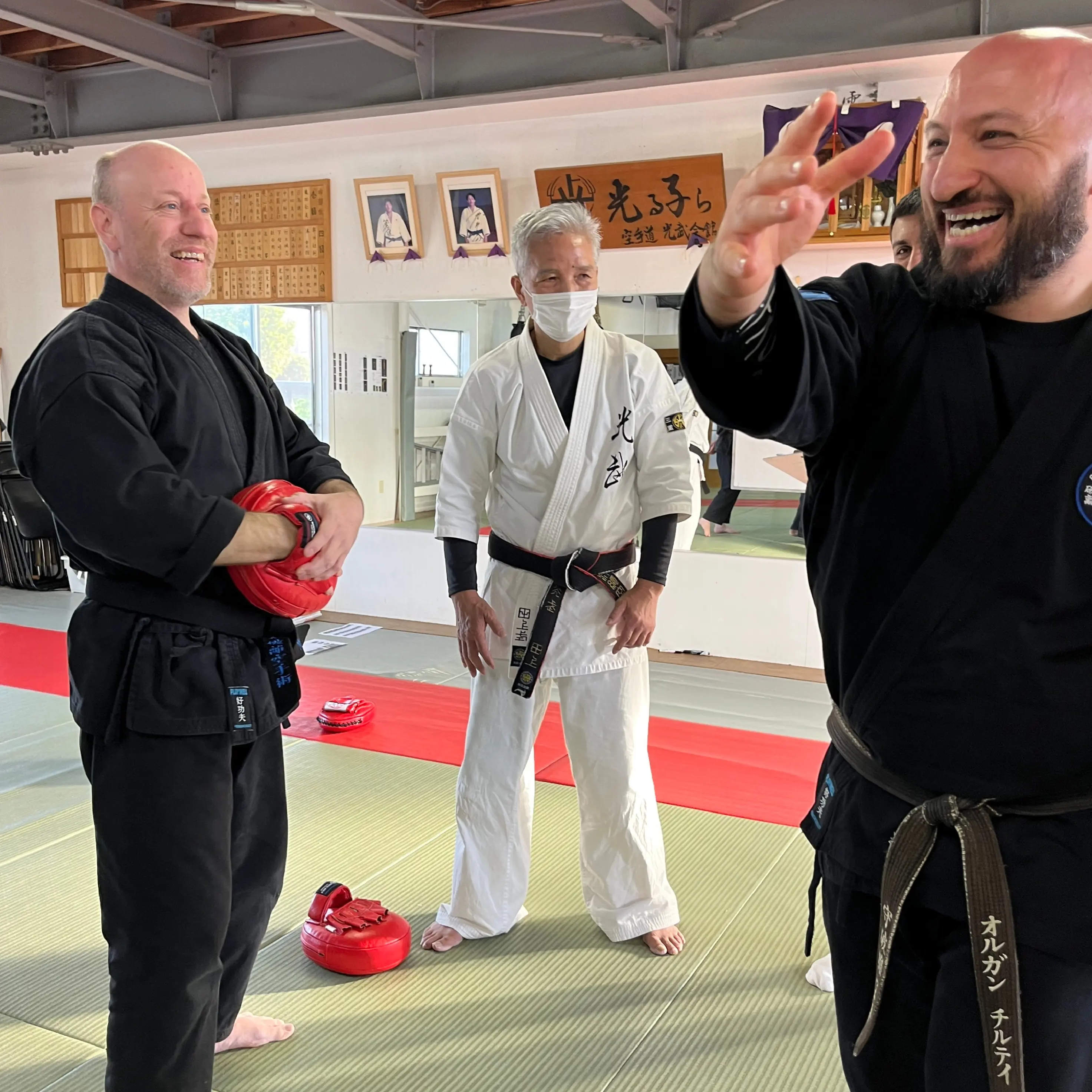 Olgun Tiltay practicing slaps in the dojo of Nobuya Tagami Sensei [9th Dan Tomarite Karate] in Ise Japan